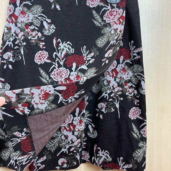 𝅺J. Jill Floral Wrap Skirt in Brown, size S - NWT - Picture 3 of 13